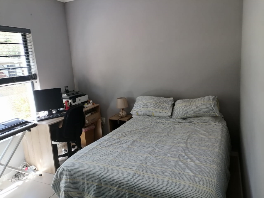 To Let 3 Bedroom Property for Rent in De Velde Western Cape